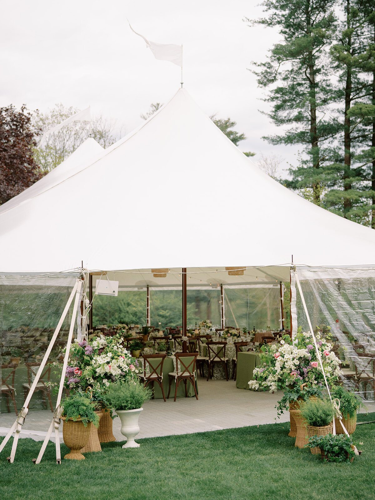 Tented-Wedding-Gardens-Litchfield-Elegant-Green