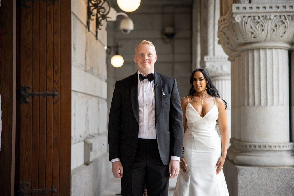 36-Milwaukee-Art-Mueseum-Wedding-Lauren-Ashley-Studios