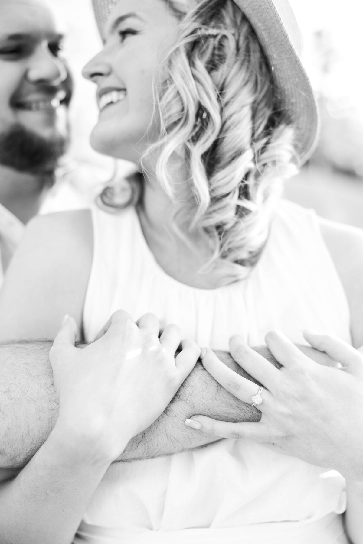 cincinnati-engagement-photographer (14)