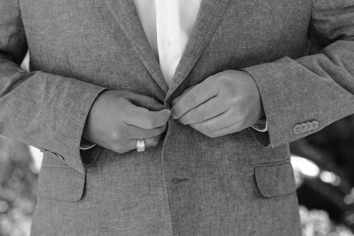 devinewedding_gettingready-79