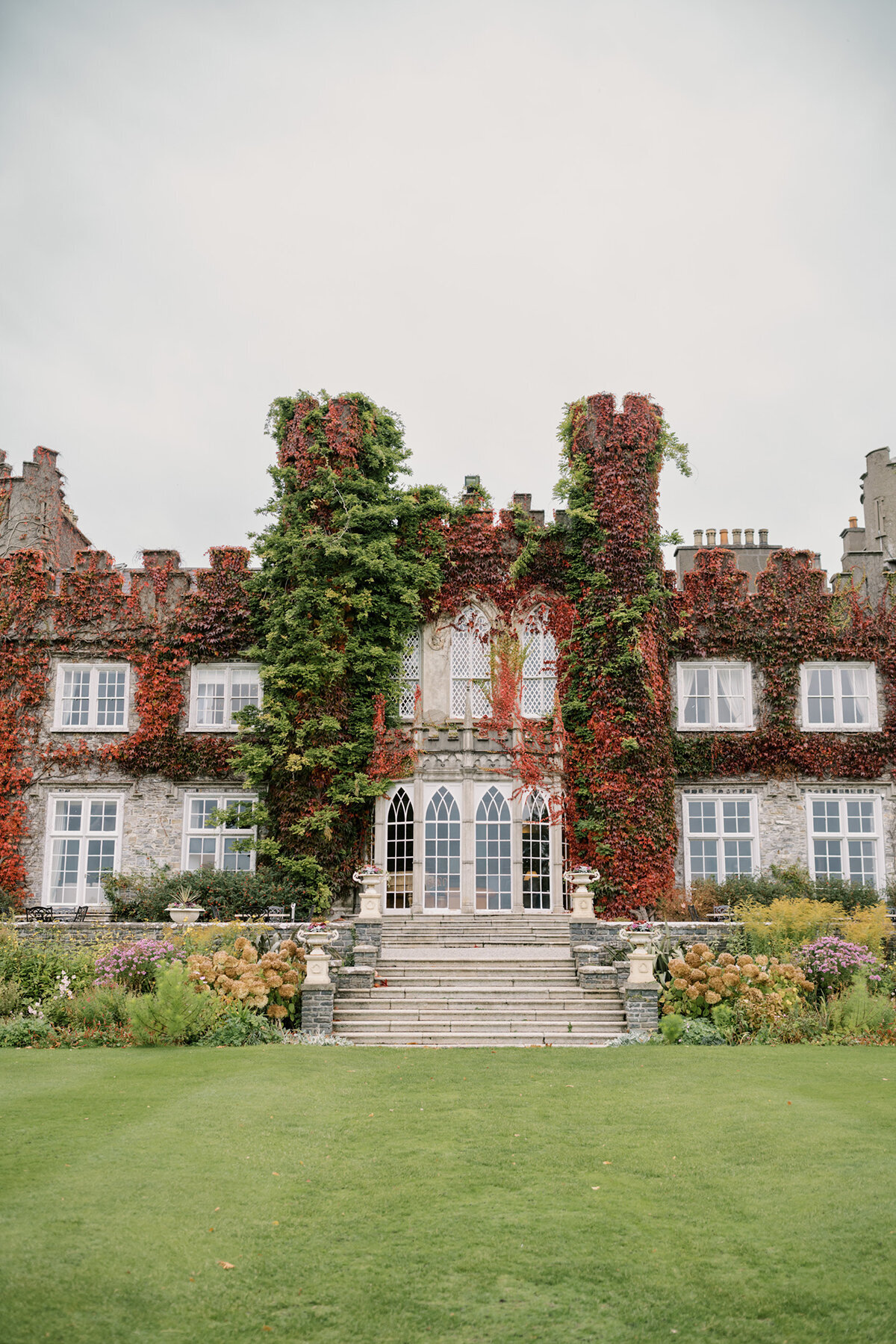 Michelle Norwood Living - Luxury Travel Inspiration - Scene Setters Ireland - Megan-Noll_Engage-Ireland22-23