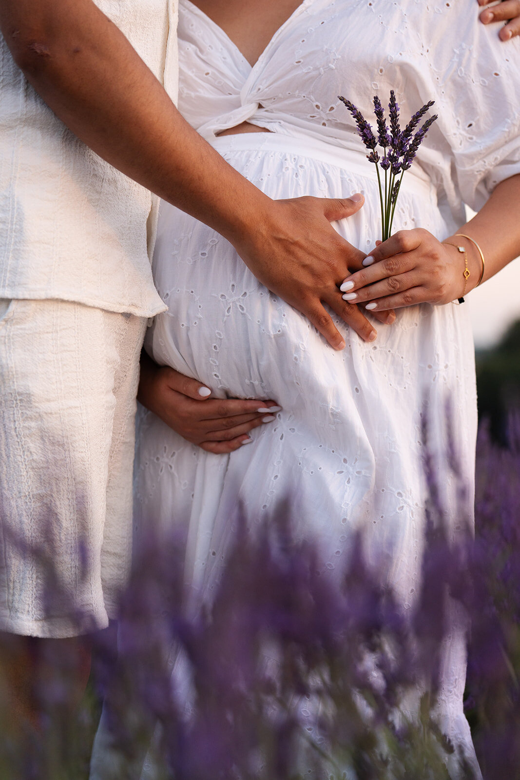 shooting-grossesse-couple-lavandes-provence1