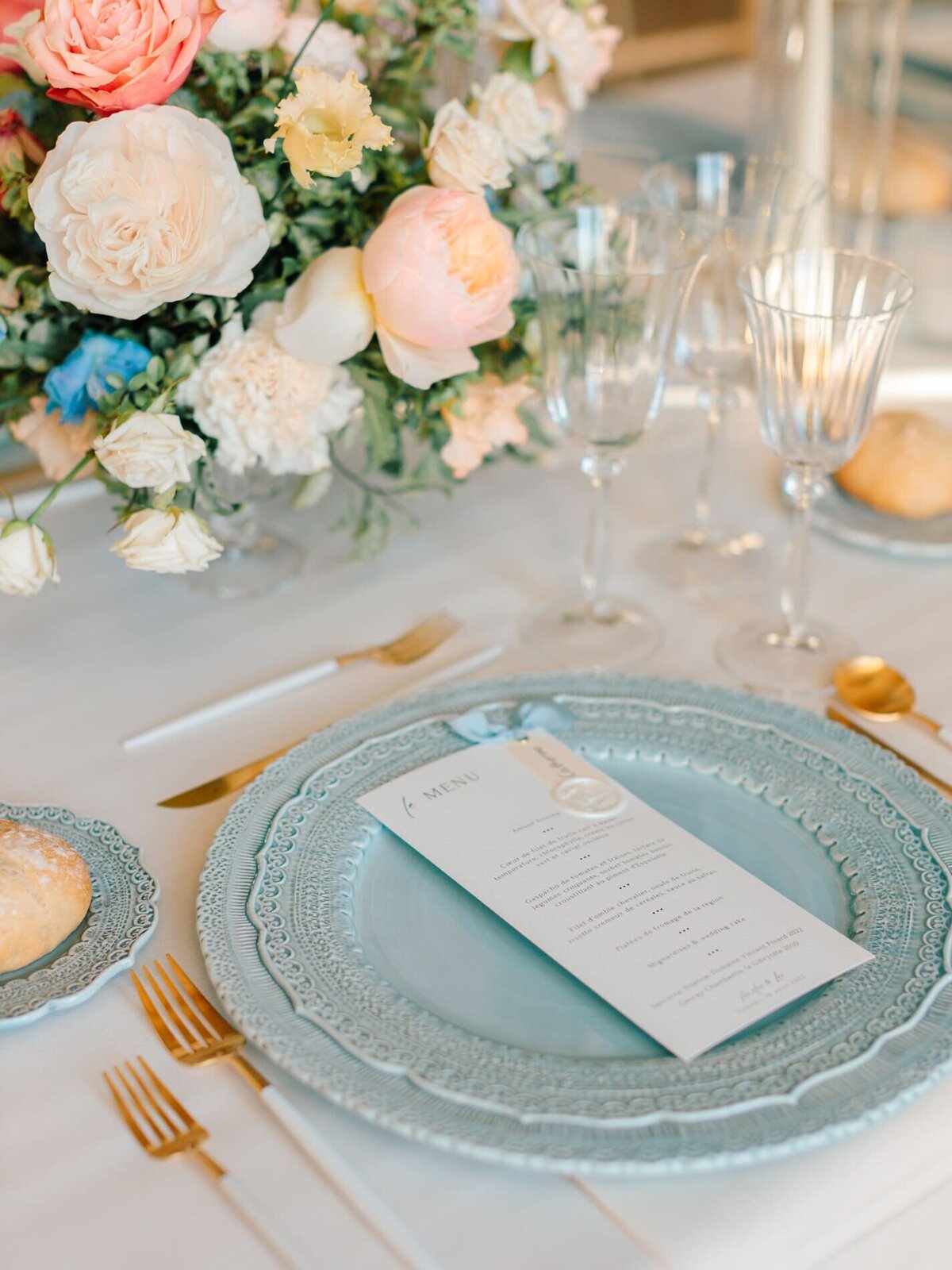 floral-decoration-pastel-colors-wedding-table1