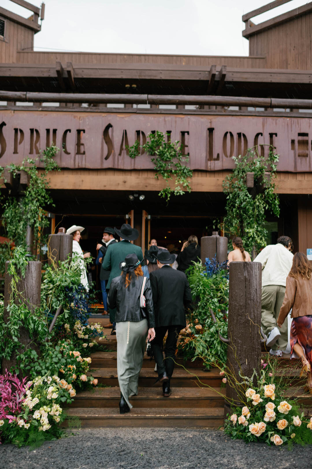 7 Spruce Saddle Lodge Beaver Creek Colorado Mountaintop Wedding by GoBella.com @gobella 15