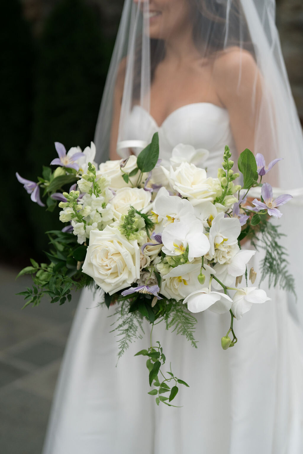 white-and-purple-fall-wedding-bouquet-greenwich-ct