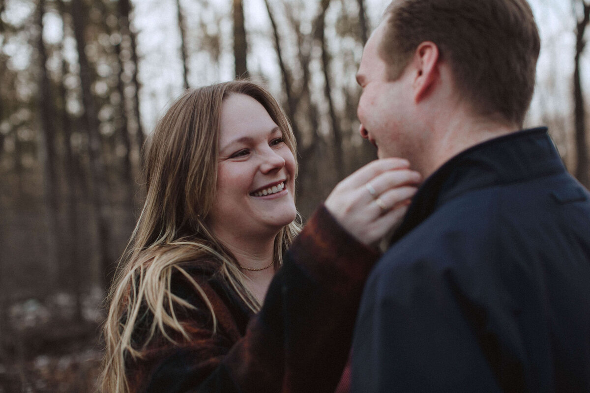 sheboygan-kohler-andrae-state-park-engagement-nikki-n-photography-033