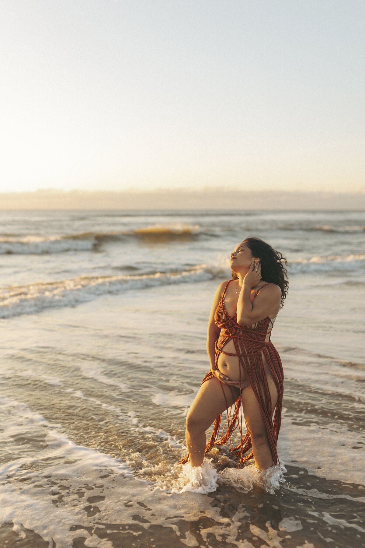 julie-beach-maternity-photos-21