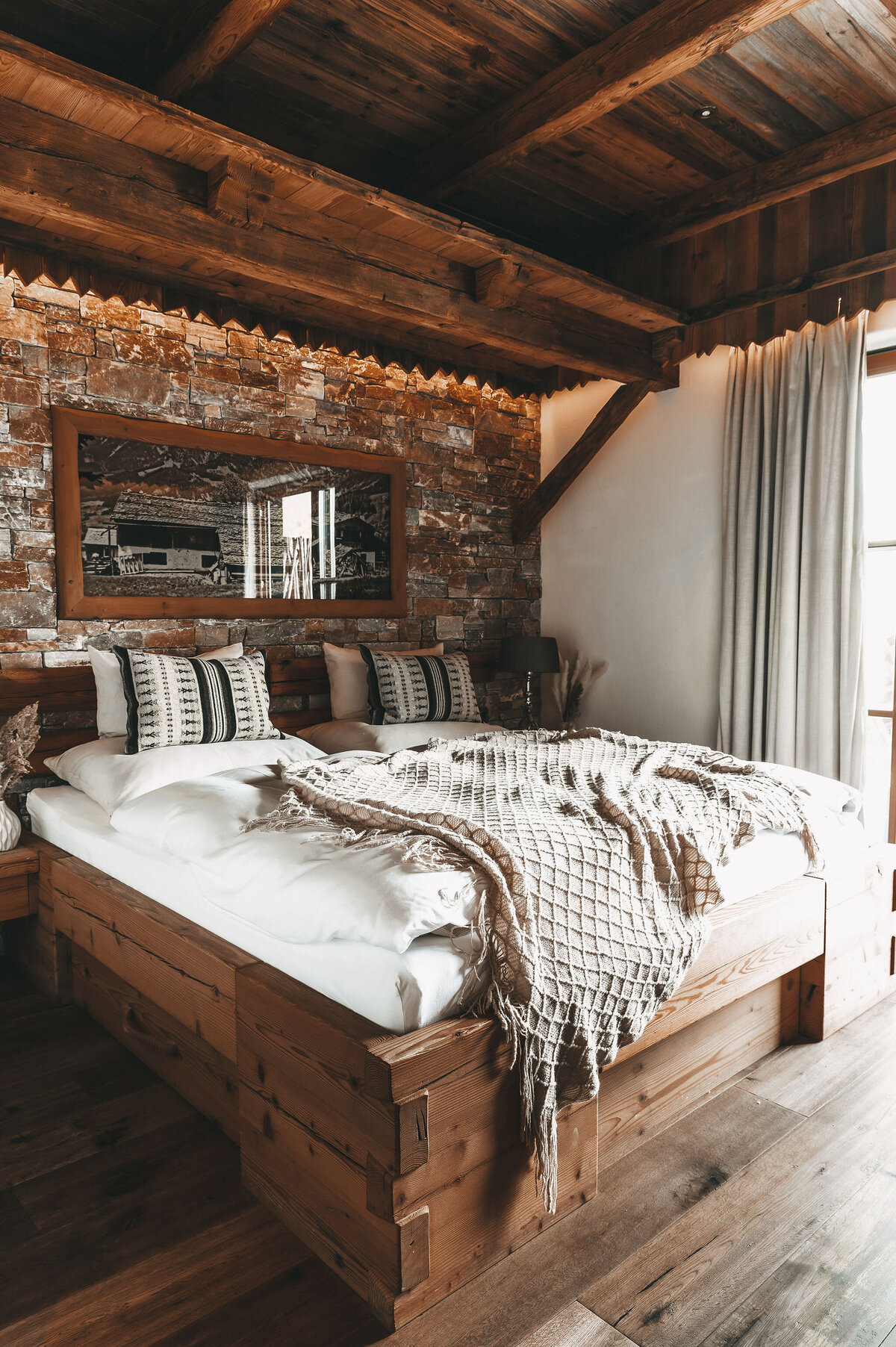 alpin-chic-zimmer-berge-auszeit1