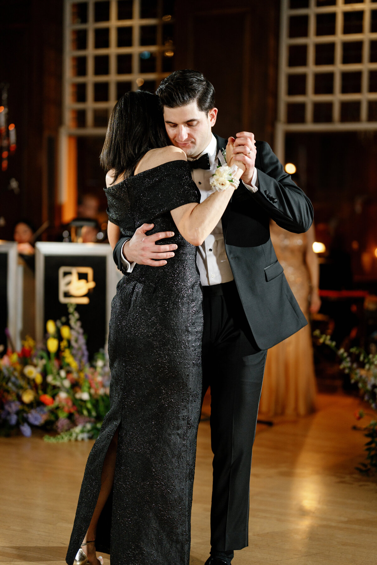 Aspen-Avenue-The-Berlez-Chicago-Wedding-Photographer-Clementine-Custom-Events-Racquet-Club-of-Chicago-Avant-Gardenia-Posh-Production-Cagen-Orchestra-Nika-Vaughan-BBJ-La-Tavola -Vogue-Editorial-High-Fashion-Fine-Art-Luxury-Journalism-237