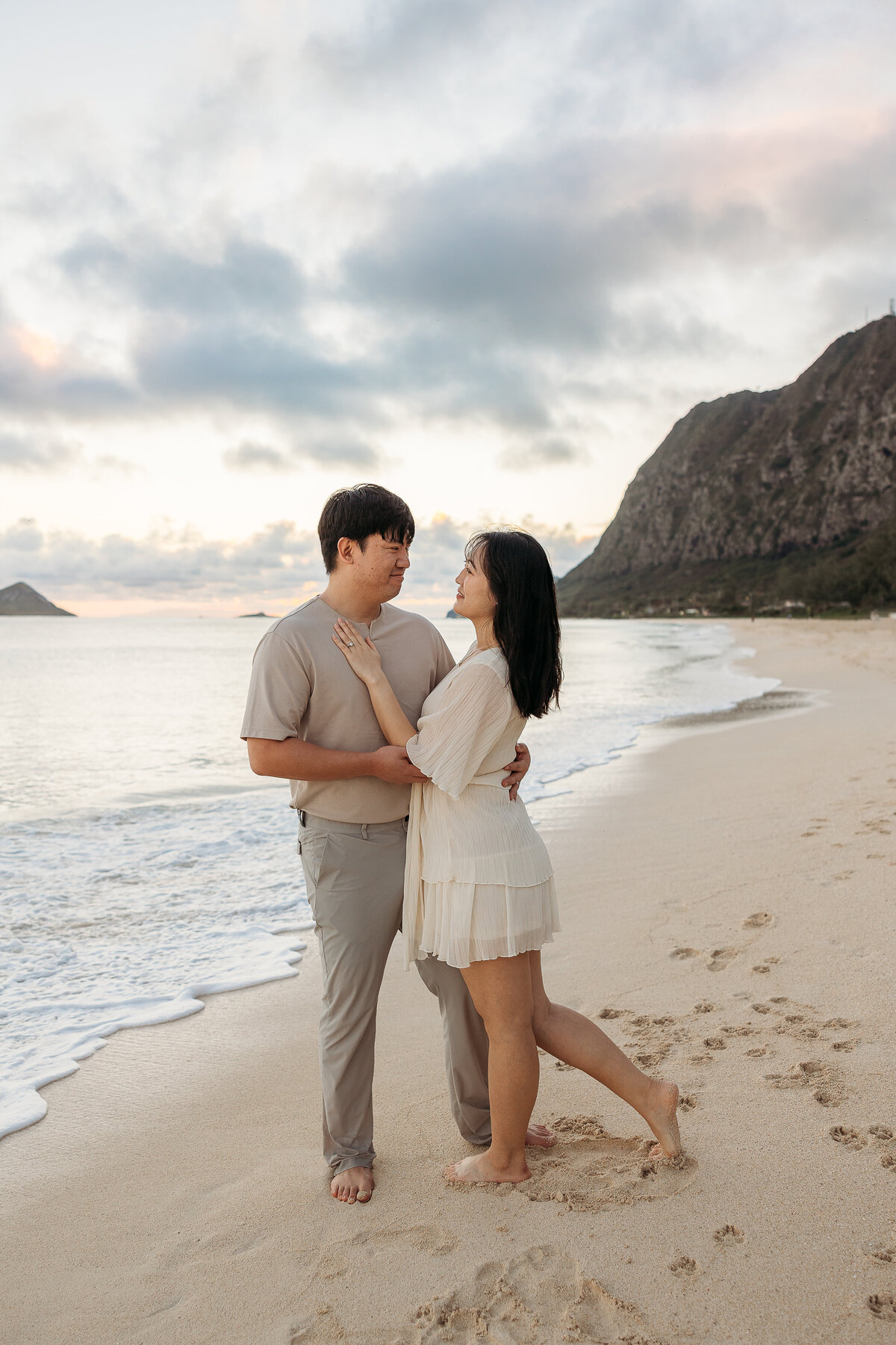 Waimanalo-Sunrise-Couples-Photos-10