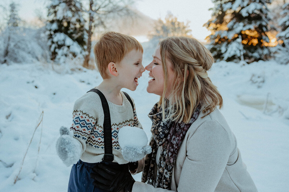 Alaskan-lifestyle-photographer4U1A2904_websize