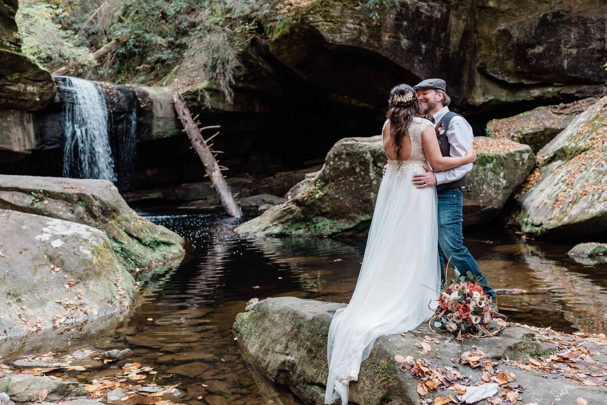 Southeast-Hiking-adventure-elopement-photographer-2489