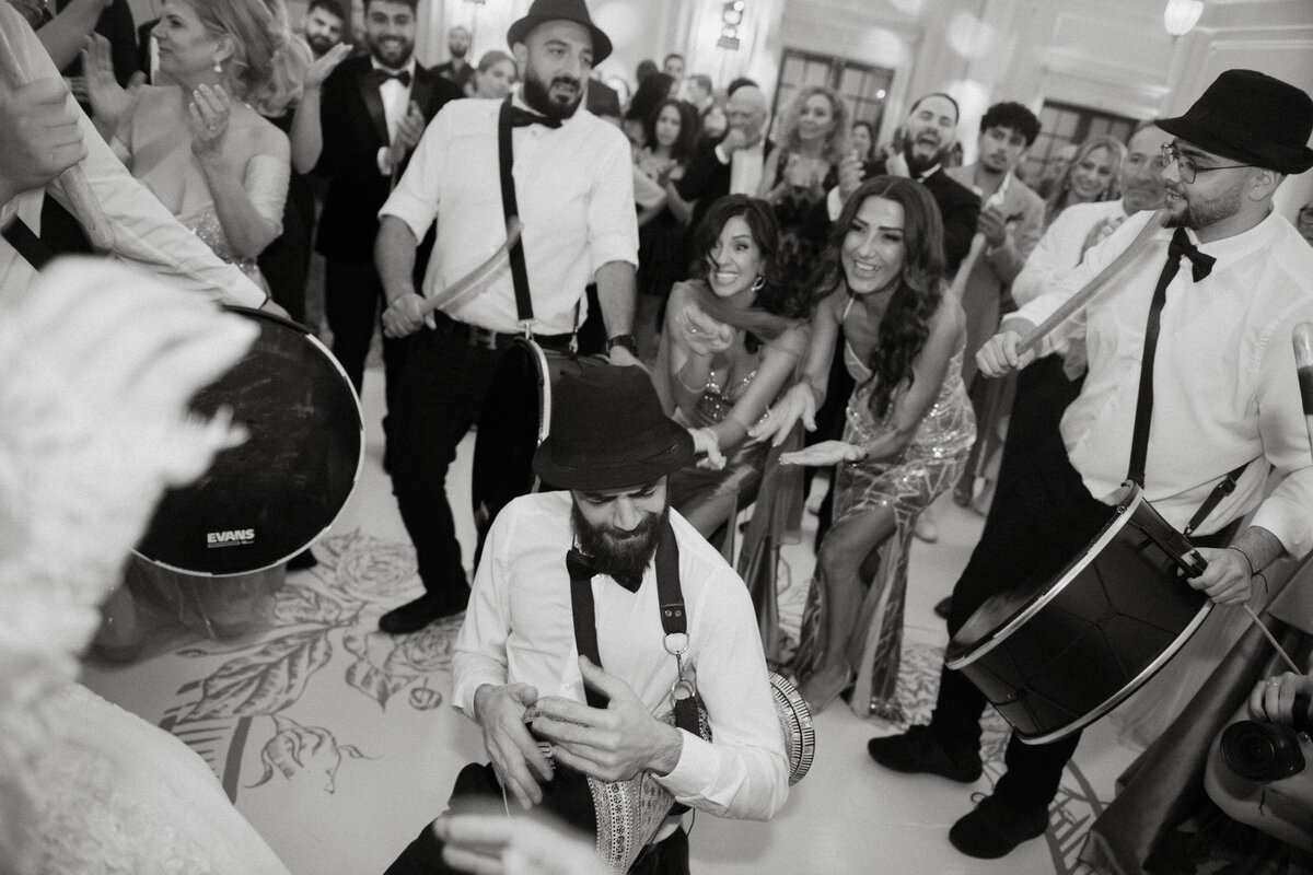 RealeandJohnny-WeddingatFairmontChateauLaurier-688