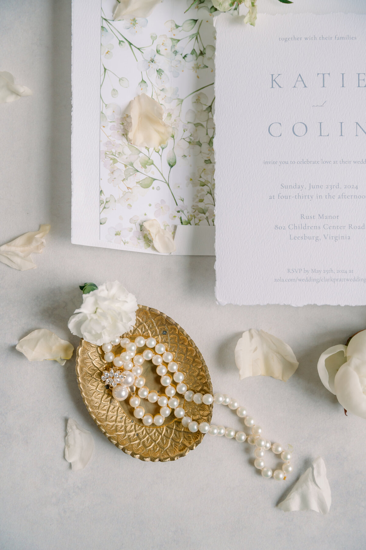 Rust Manor House Wedding | romantic bridal details