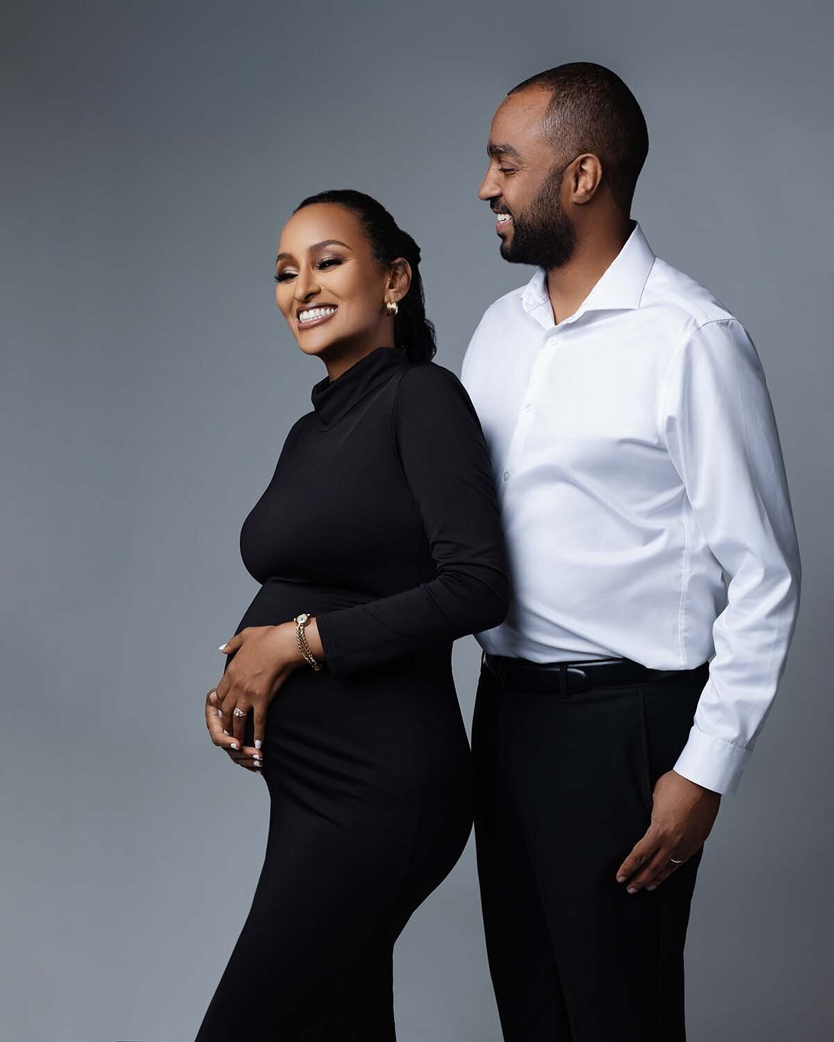 best Maryland maternity photographer, maternity portraits Baltimore, maternity photography near me, Crofton MD maternity photos