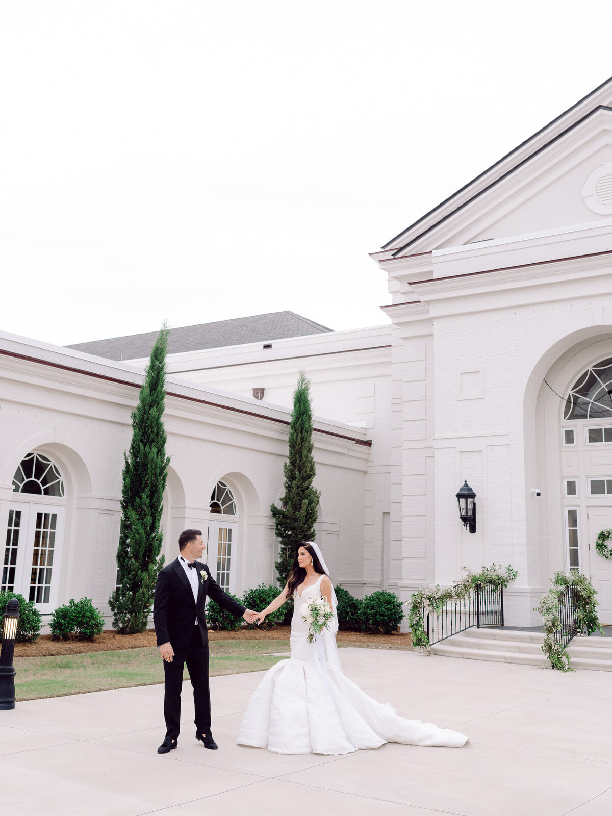 Best Charleston Wedding Photographers for Modern Brides