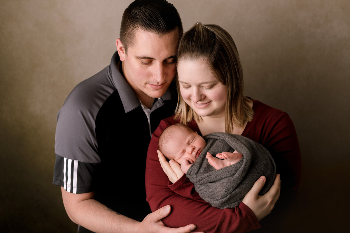 Edmonton Alberta family photos with a baby
