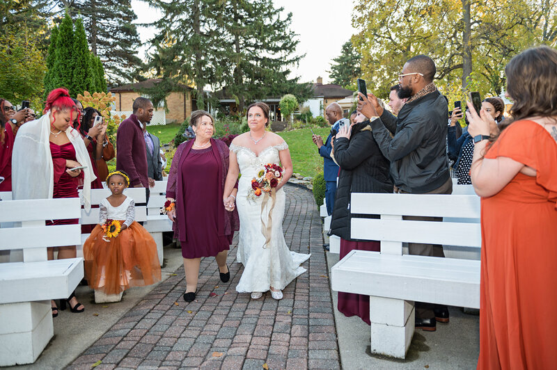 Detroit Wedding Photographer Victoria Wedding Chapel-082