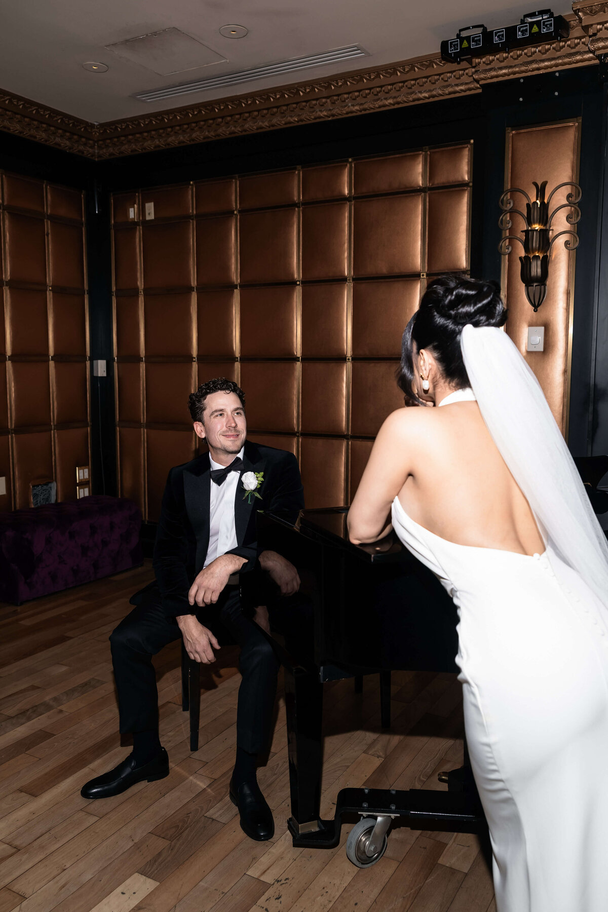 42riskyexposure_andrea-george_las-vegas-elopement-photography
