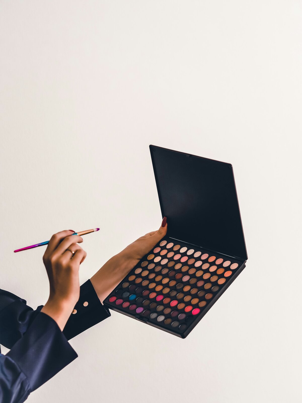 laura-chouette-yxcCgzSB_iI-unsplash