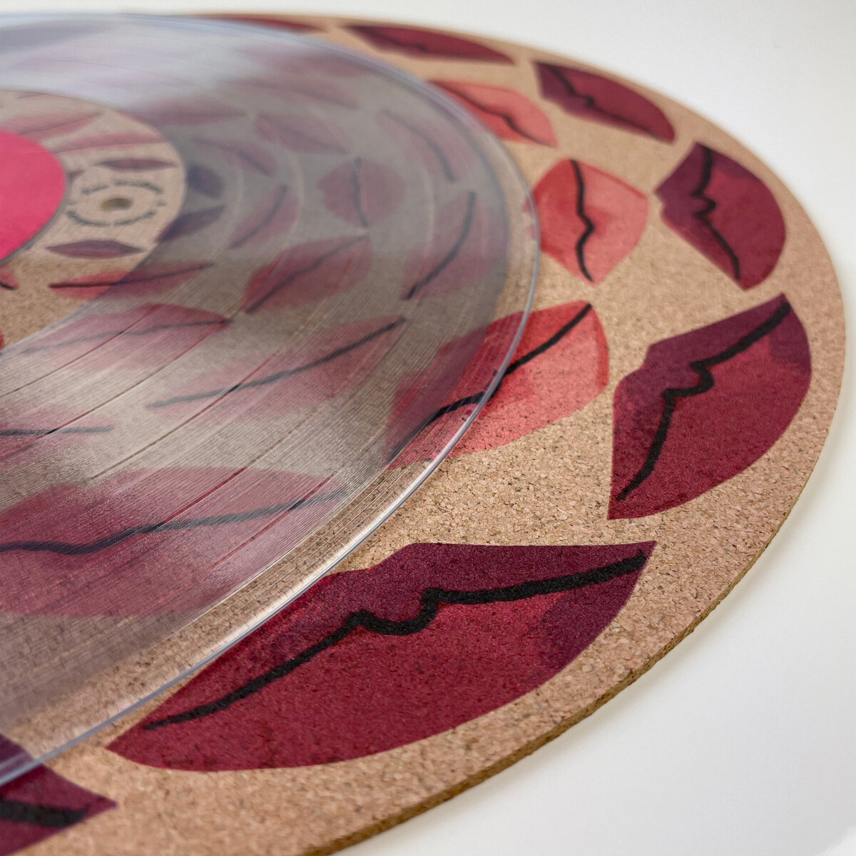 87ZoeWodarzLipsRoseVinylCork