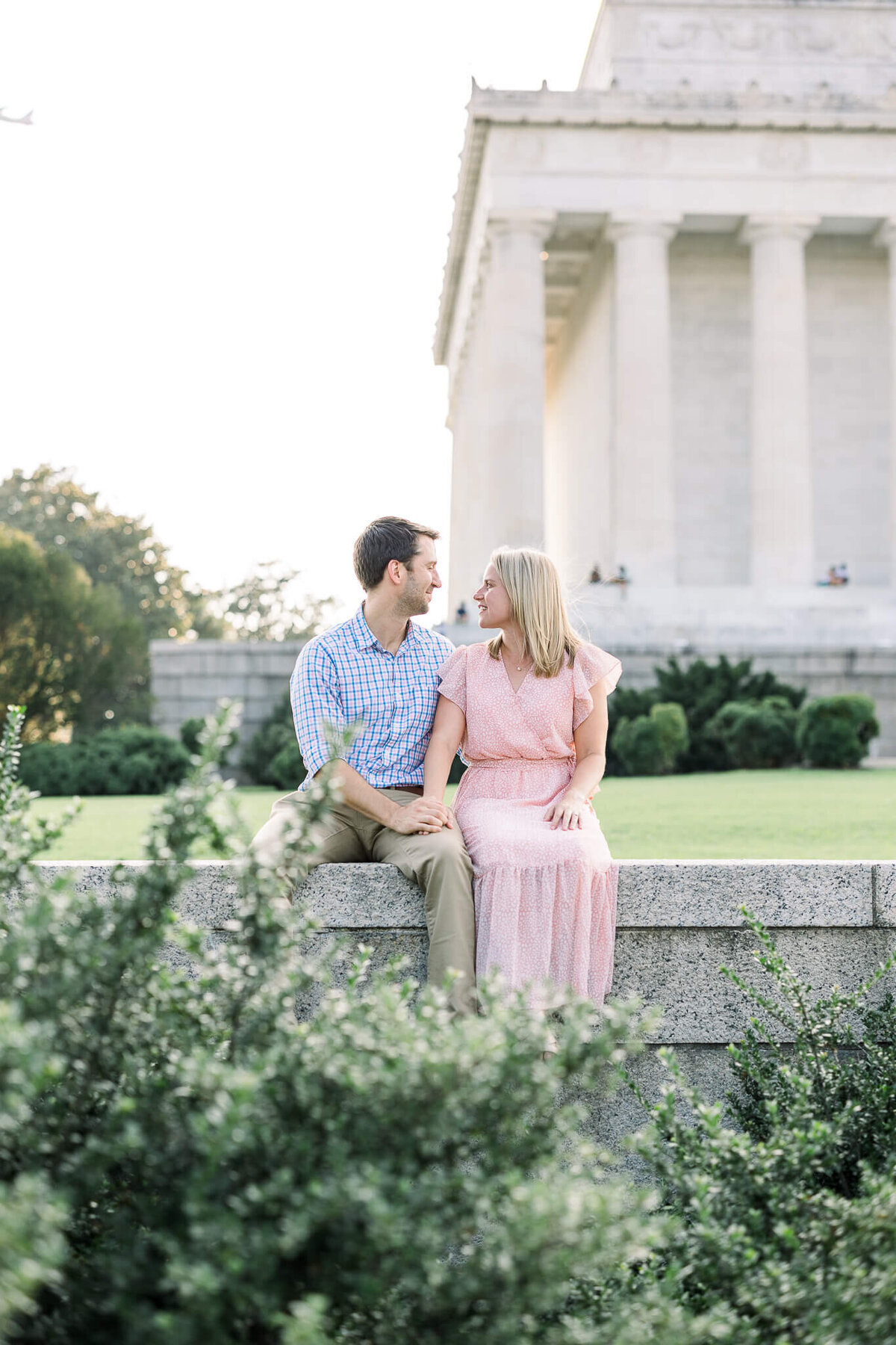 engagement-lincoln-memorial-photography-washington-DC-modern-light-and-airy-classic-timeless-romantic-maryland-proposal-42