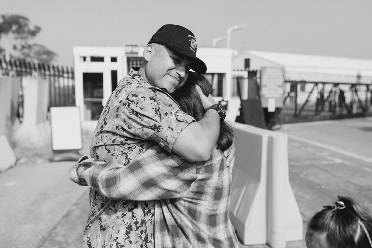 father-daughter-deployment-day