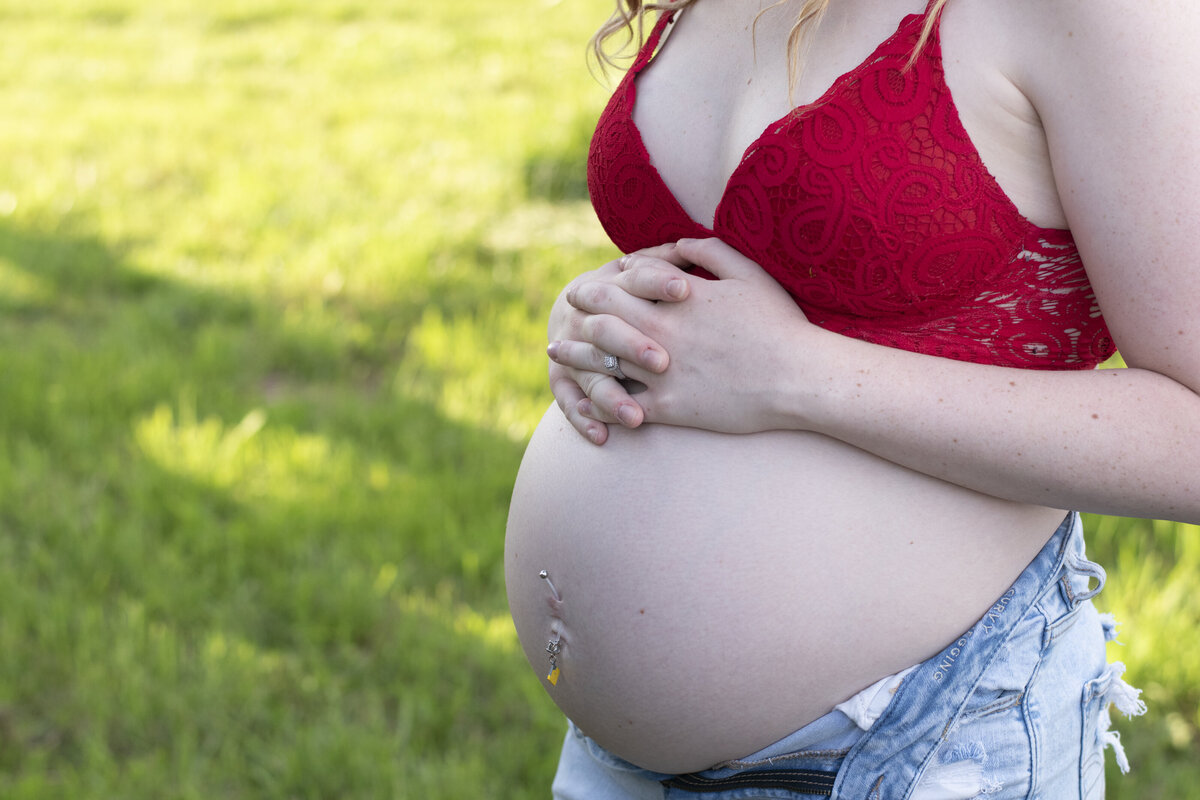 Kylee's Maternity Photos_2024_043