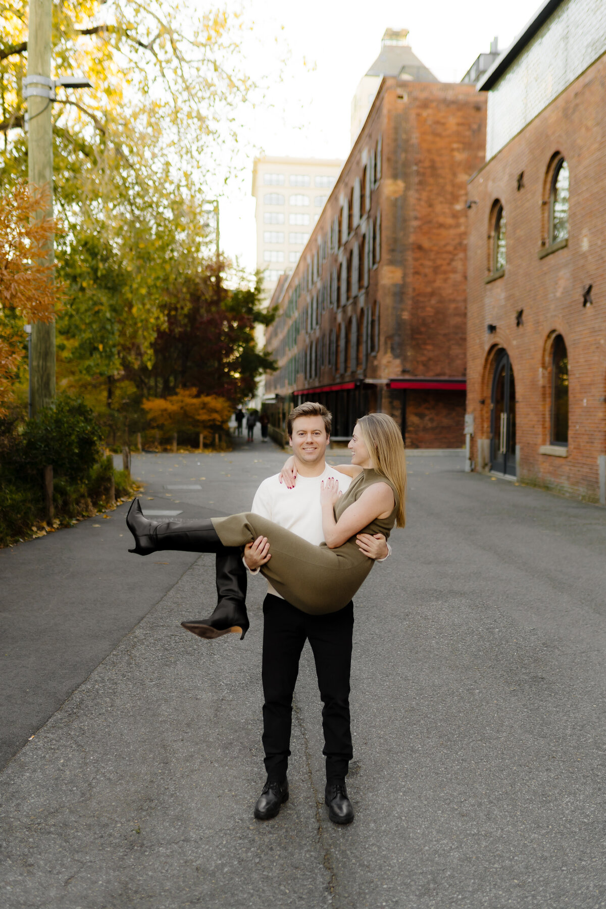 Brooklyn Bridge Engagement Photos 59