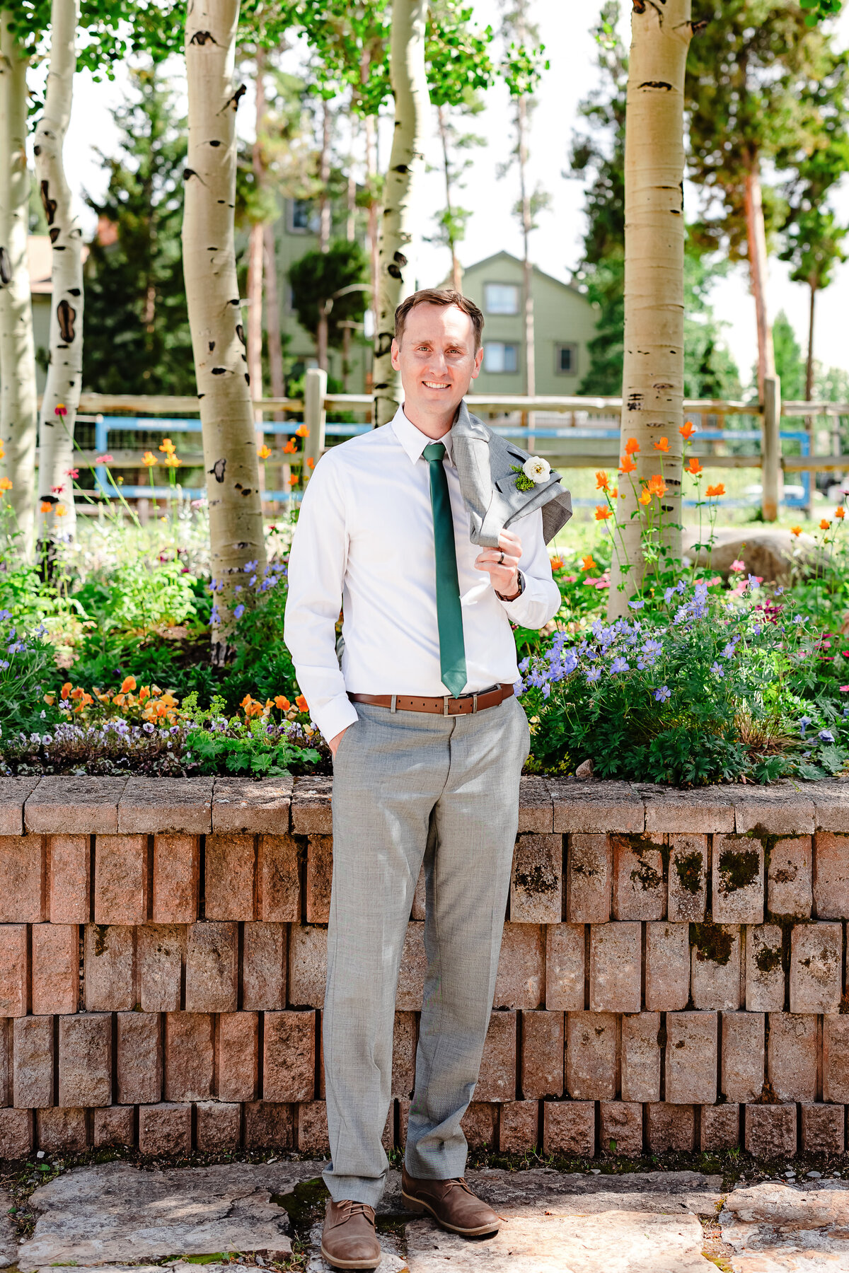 groom-colorado-wedding