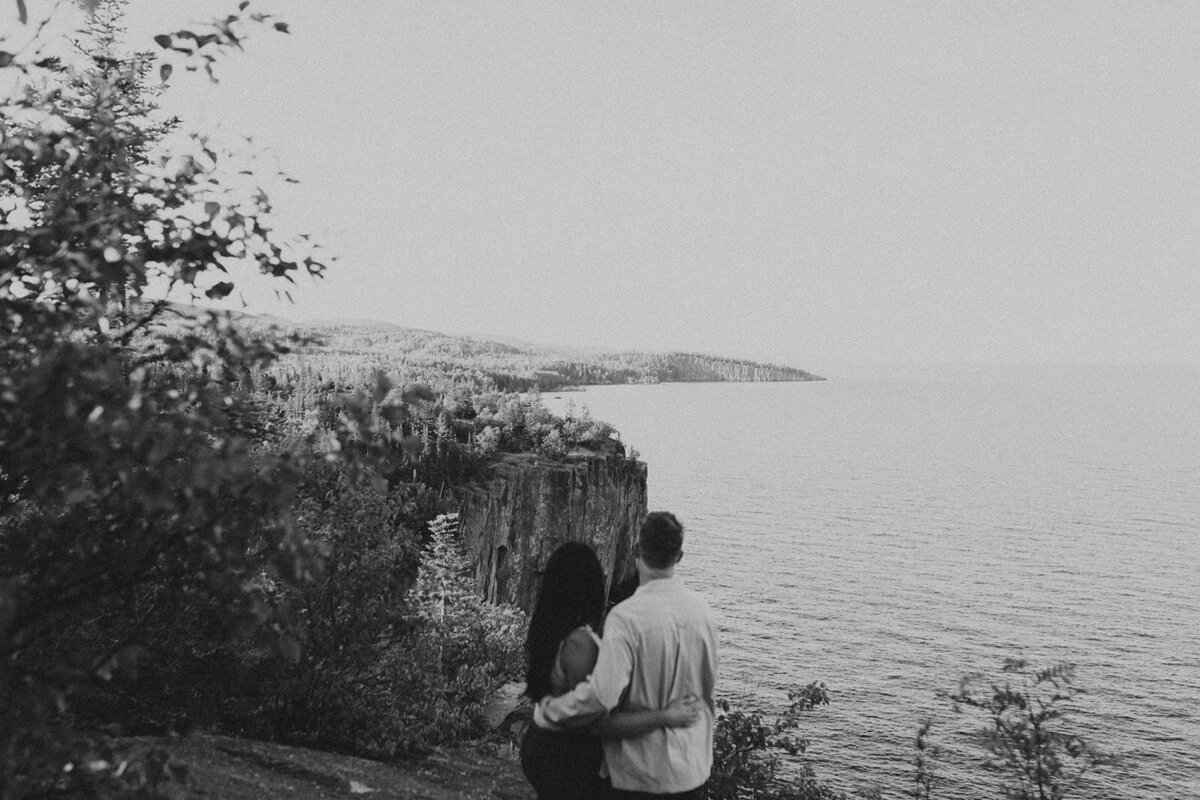 North-Shore-Minnesota-Engagement-Session-Palisade-Head7