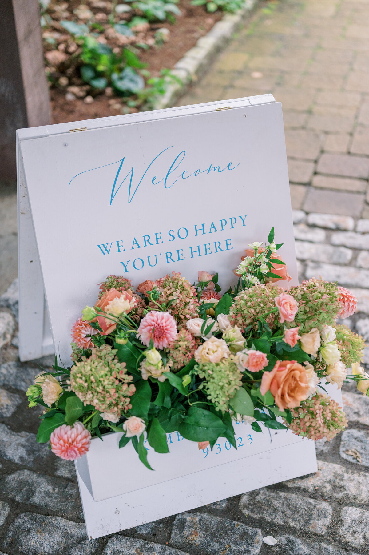 welcome-wedding-flowers-fall-winvian