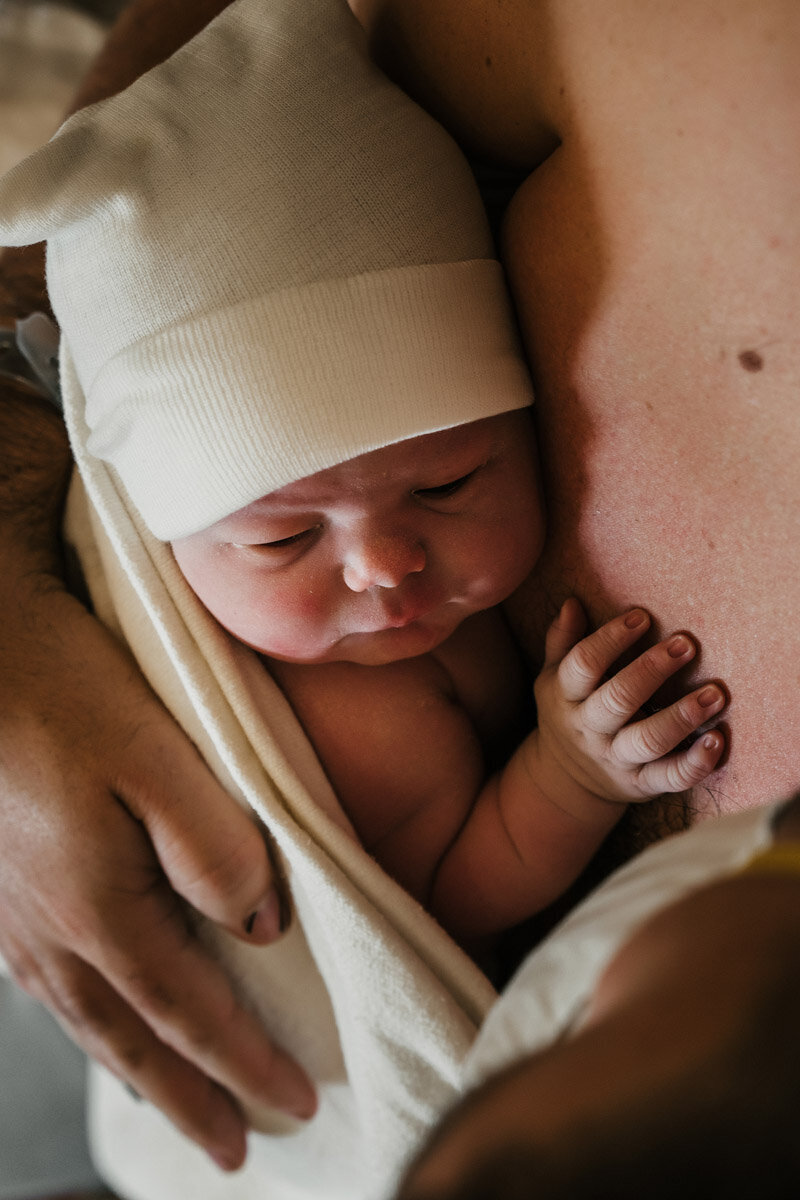 surrogate-hospital-birth-photography-e-043