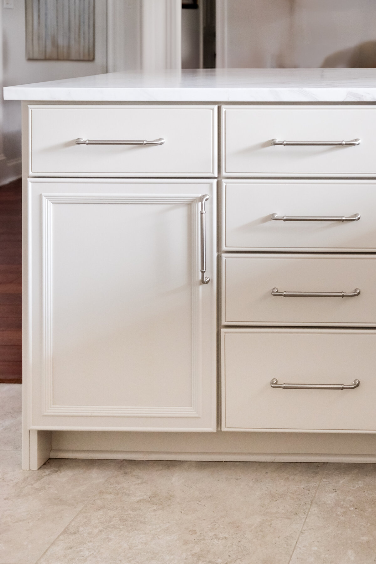 creamy-white-kitchen-reno-new-orleans-lrm-architecural-design-25