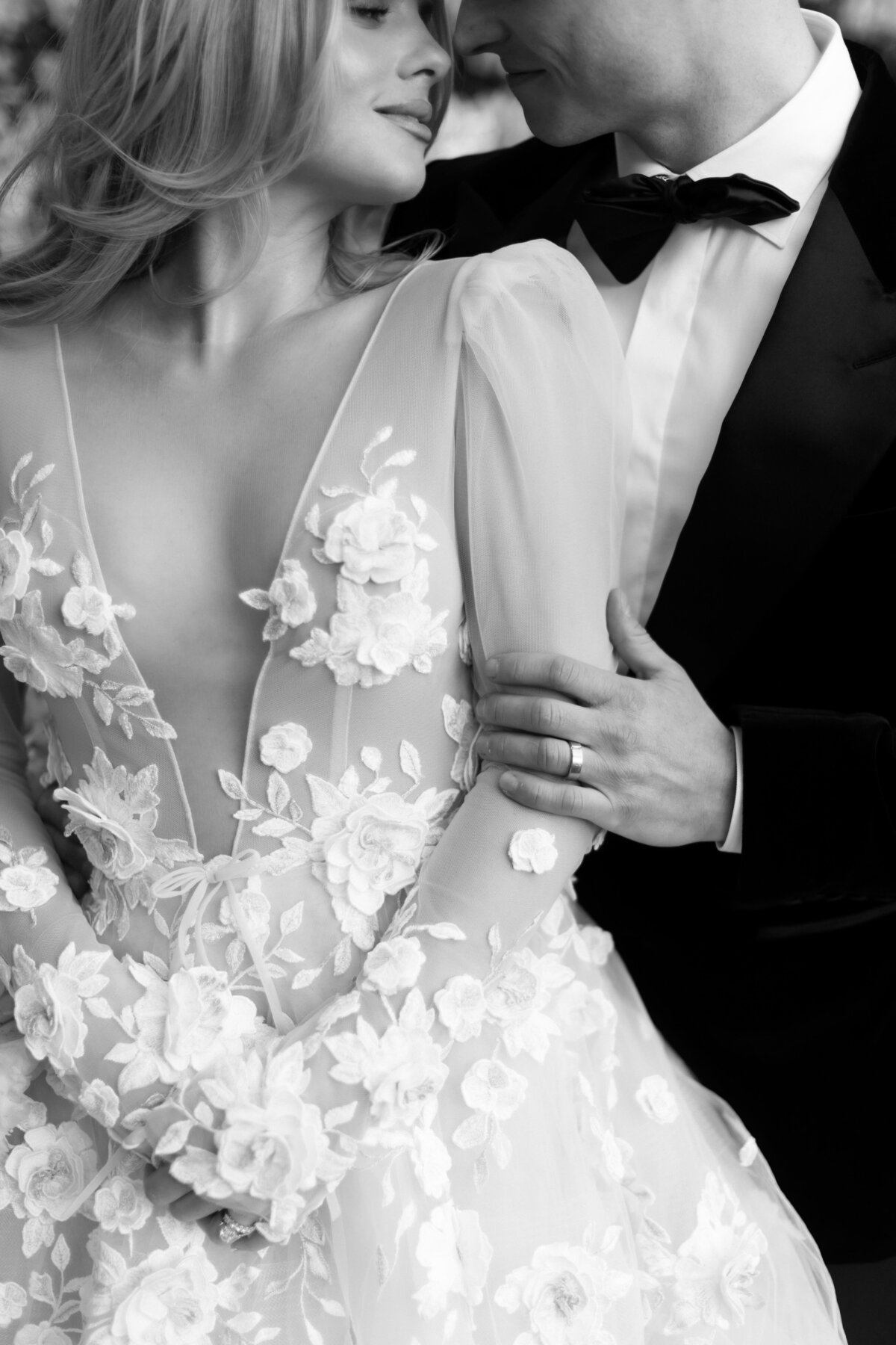 MeghanHemstra-Black-Tie-Vancouver-Garden-Wedding-23