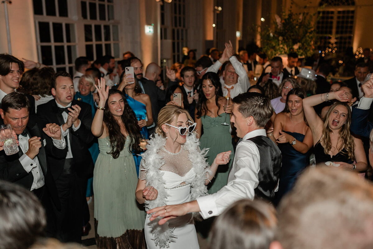 wedding-party-at-kew-gardens-orangery-min