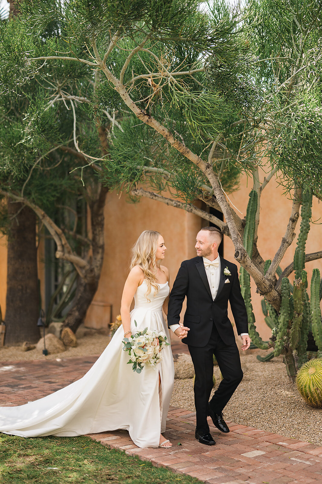 Royal Palms Wedding - Tara Nichole Photo - 2023 - Susanna and Kash-932