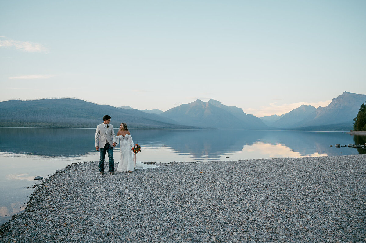 presley-gray-photo-glacier-national-park-elopement-7855