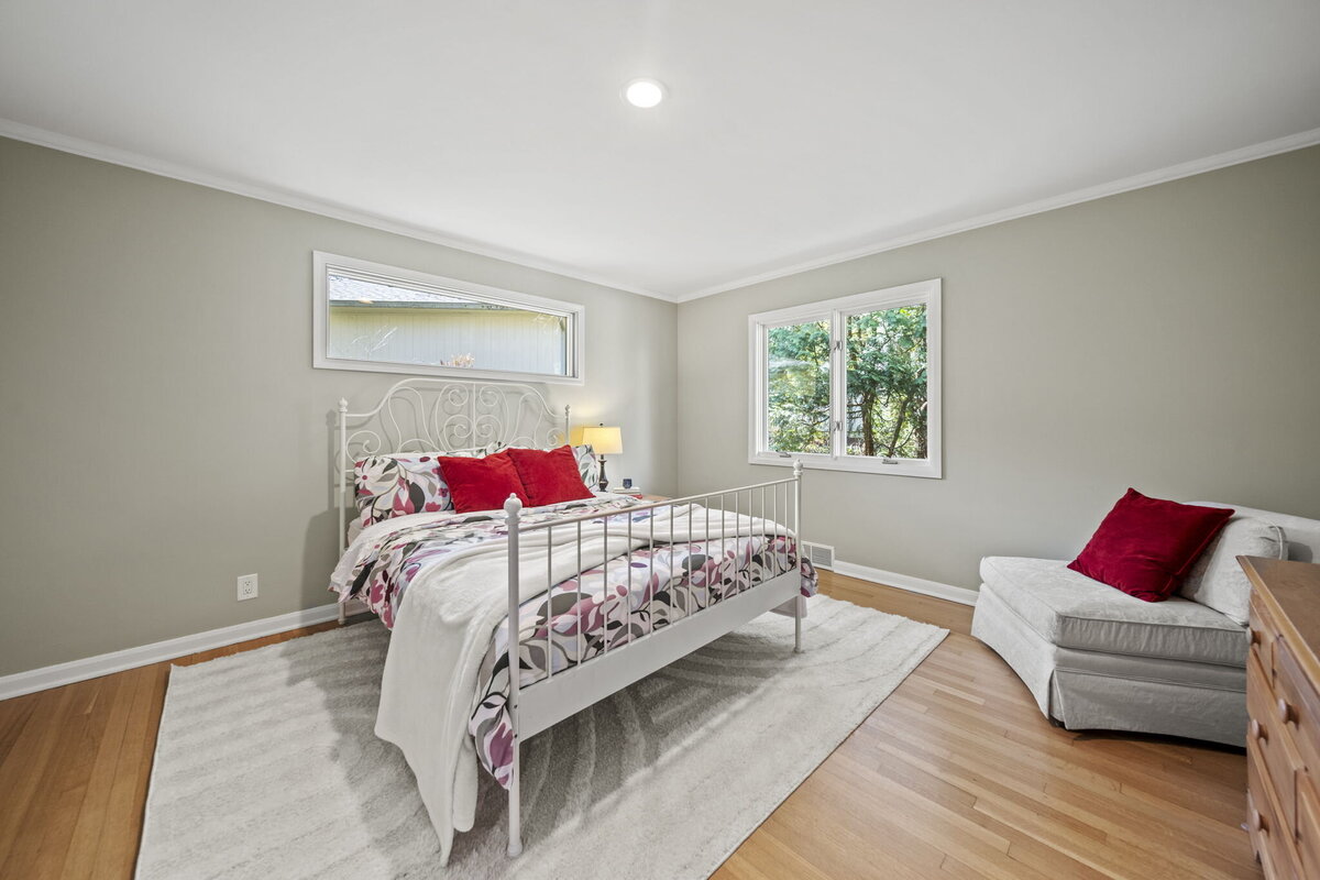 48-web-or-mls-A7402276