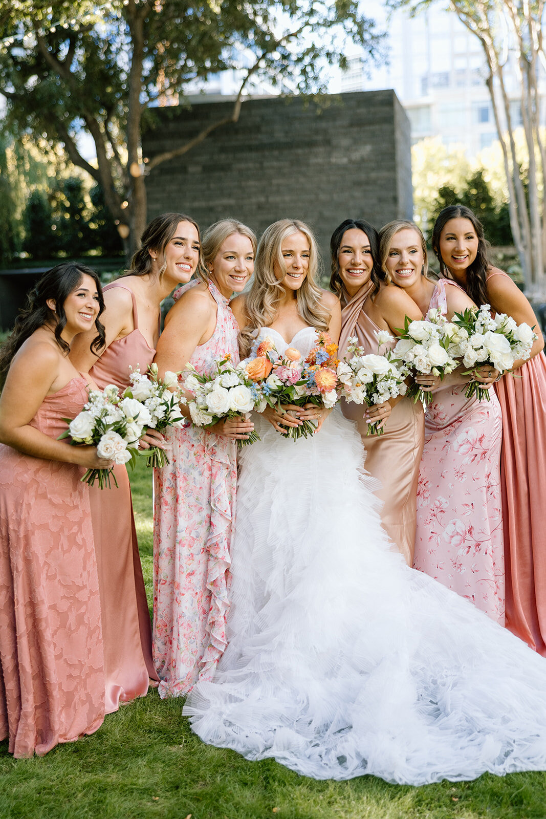 alexa + alex - nasher sculpture center - first look + wedding party - jaycee quinn photography-156
