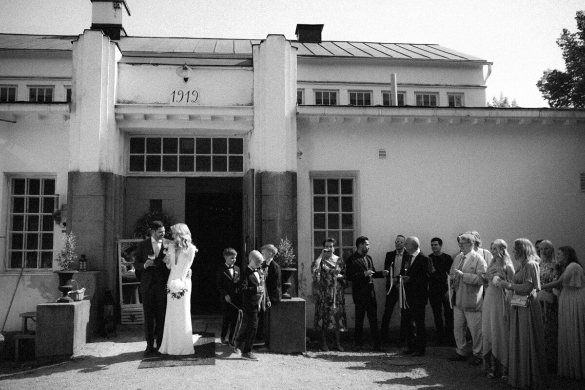 documentary wedding photo of the wedding reception by photographer Hannika Gabrielsson