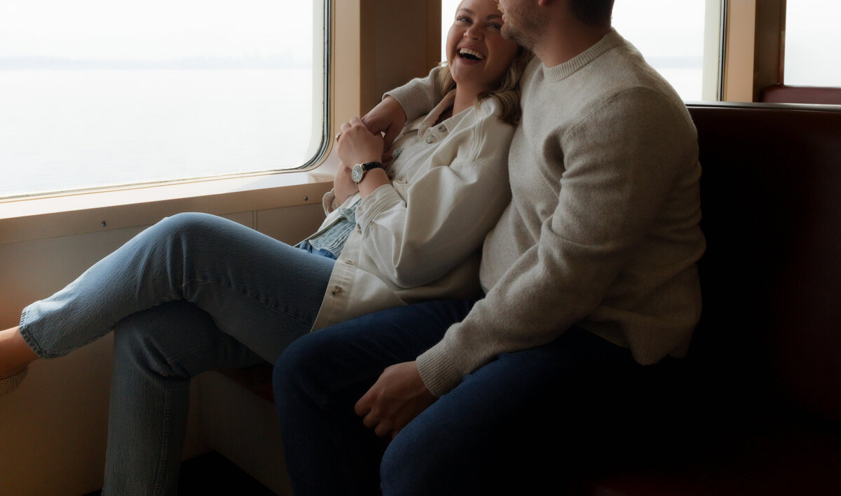 SeattleFerryCouplesPhotography91