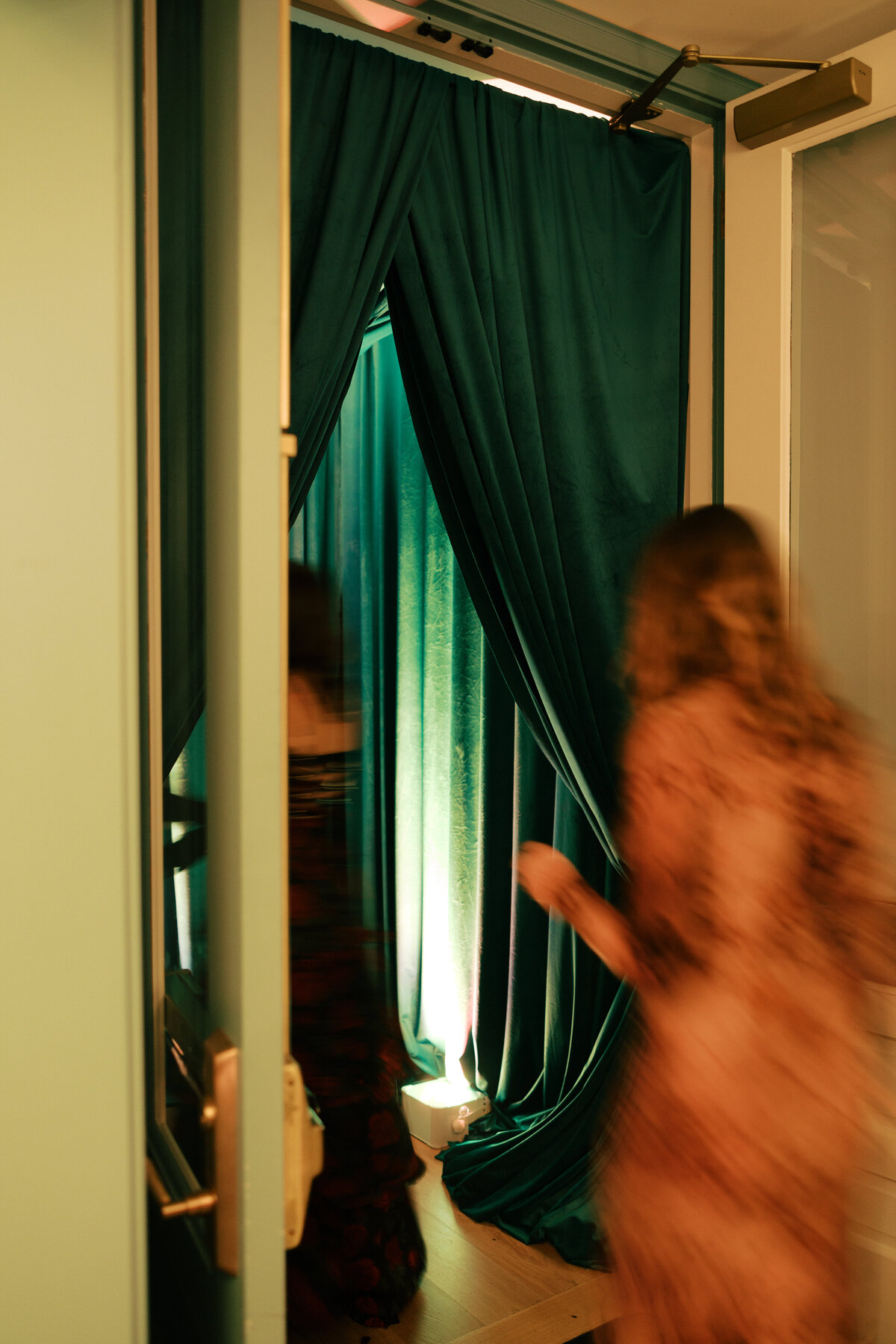 draped-wedding-entrance-at-gardiner-house-ri