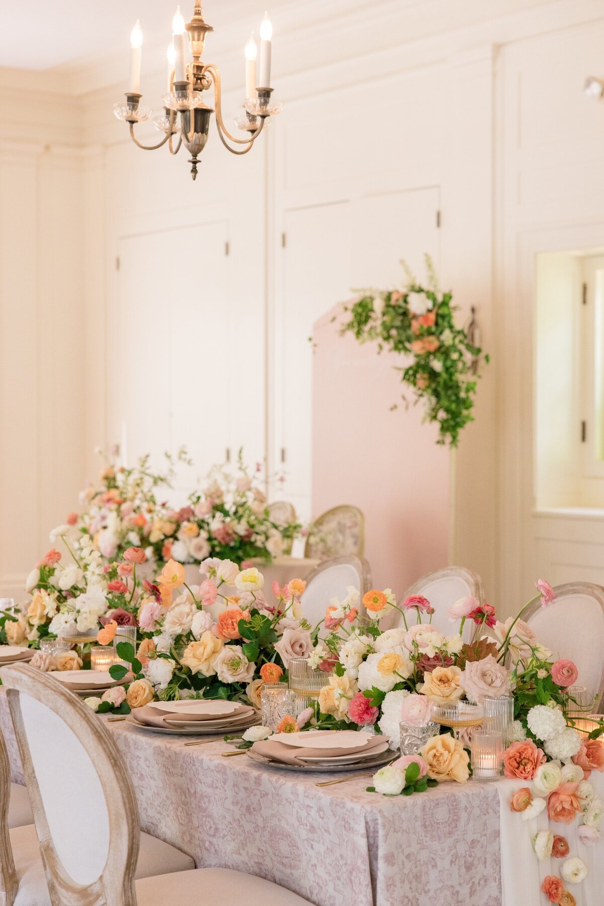 wedding-table-keeler-tavern-menus-elegant