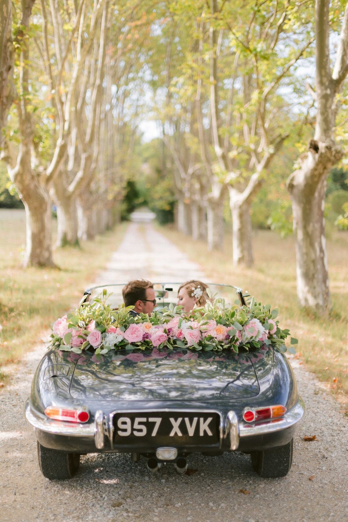 14_Provence_Luxury_Floral_Designer_Grace_And_Flowers-25_Discover a refined and elegant wedding in France created by Provence Luxury Floral and Event Designer Grace and Flowers