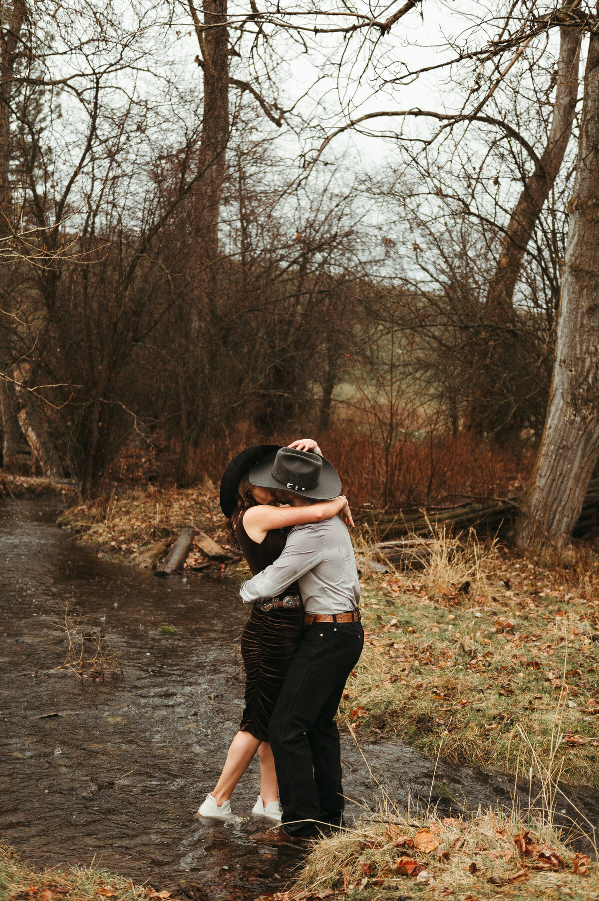 presley-gray-photo-montana-western-style-engagement-4569