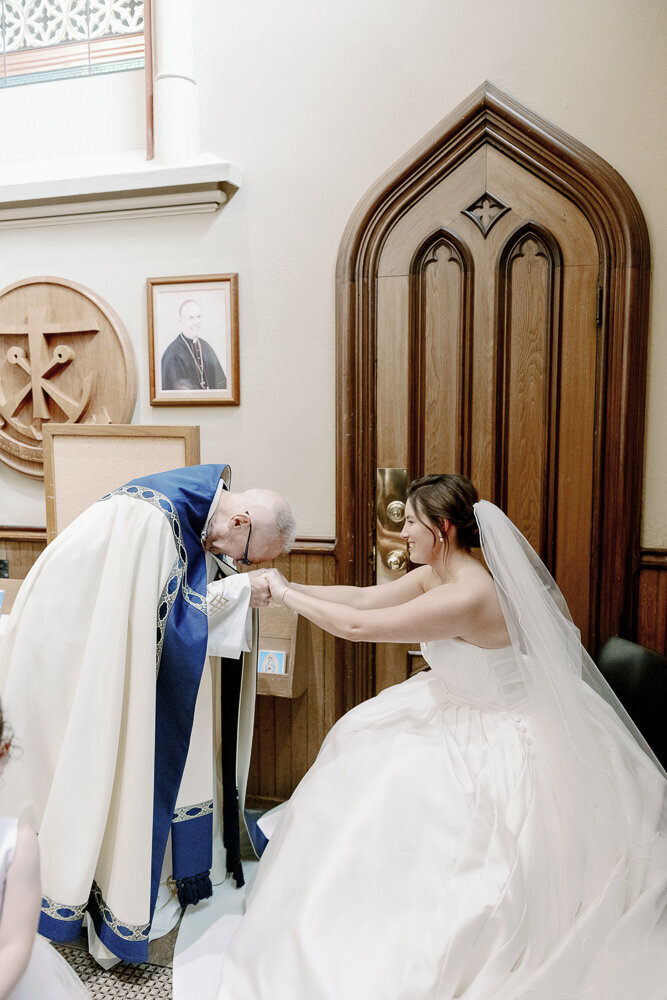Notre-Dame-Smith-Ballroom-Summer-Wedding18