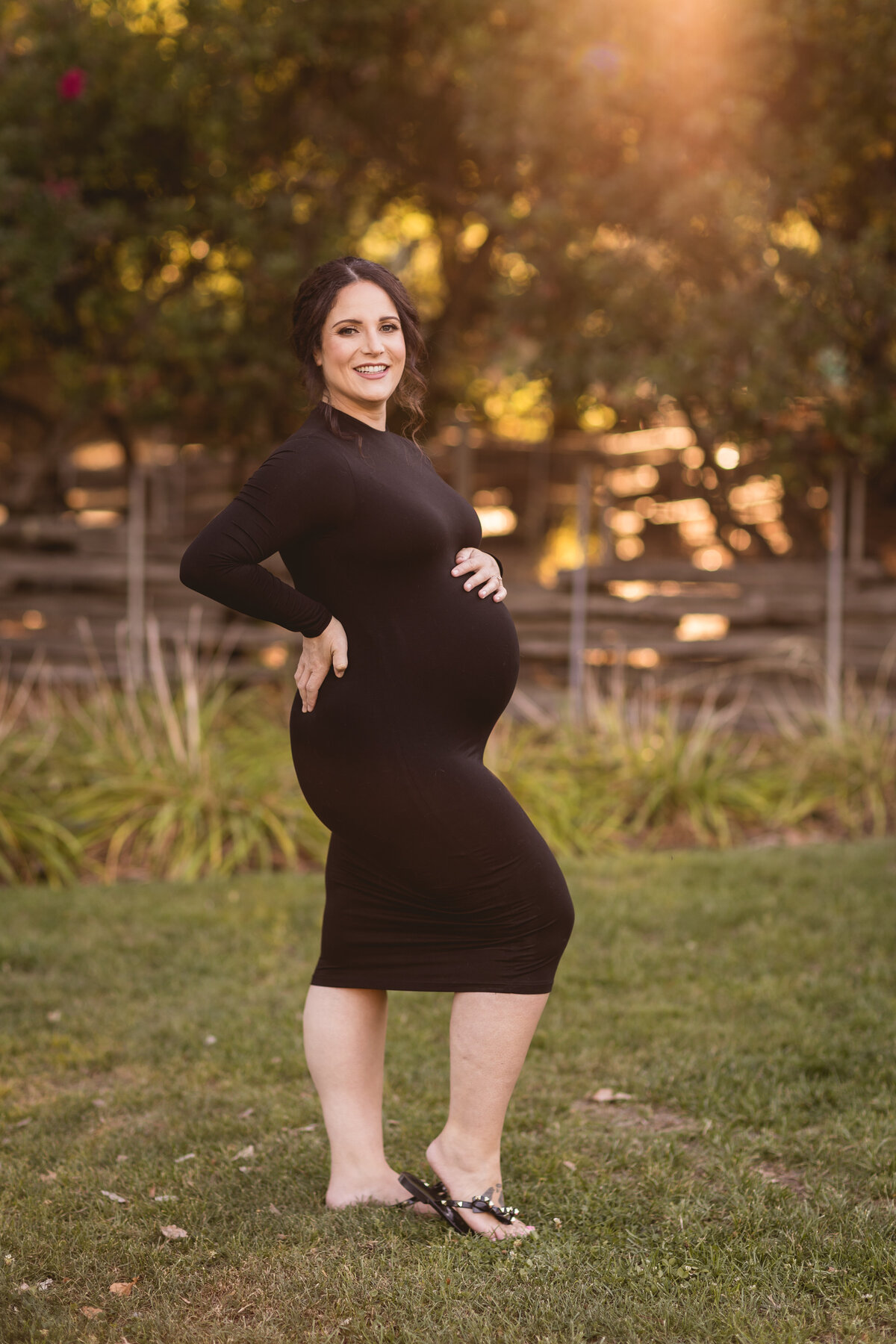 Laura [Maternity] 2022-4
