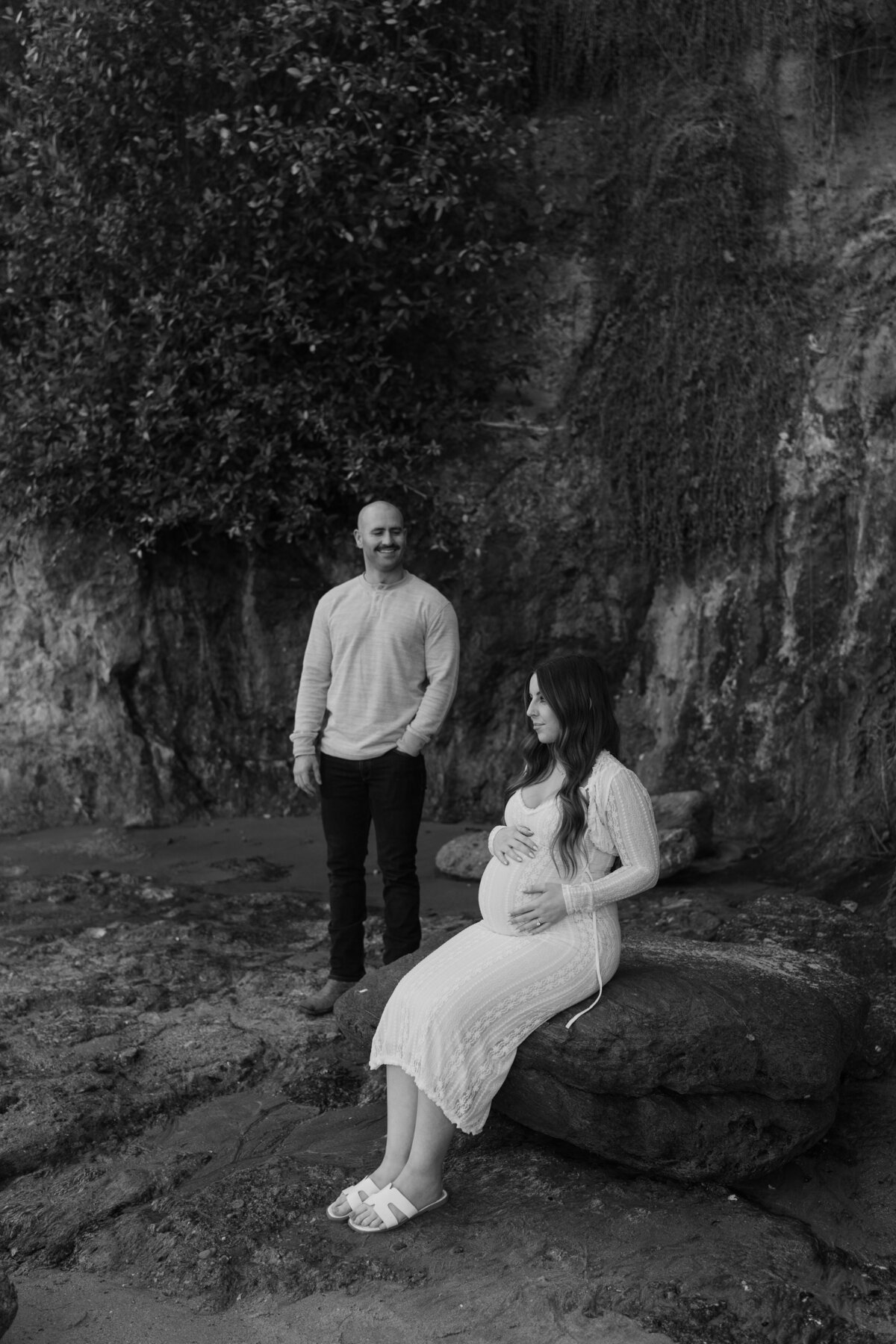 Orange County maternity photography session at Laguna Beach