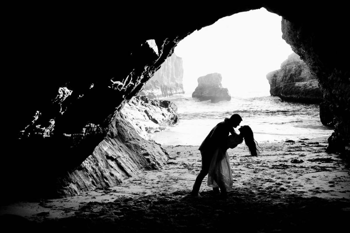Northern california portrait of bride and groom, engagement session photoshoot on beach deneffe studios